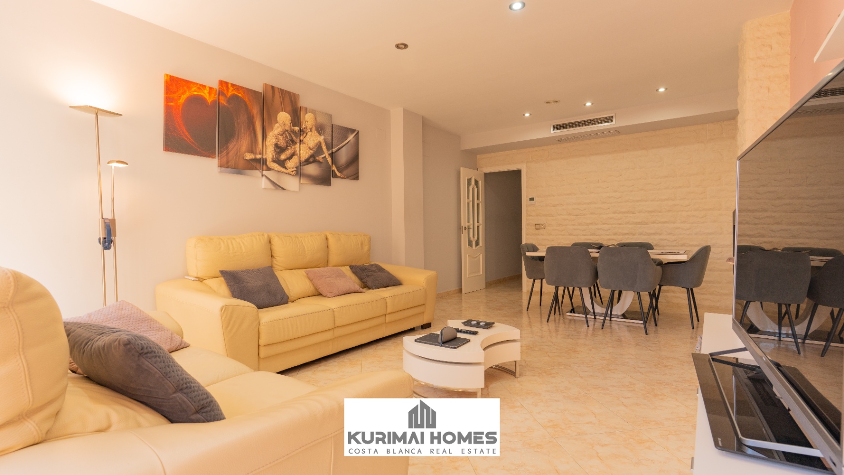 PISO MODERNO CON COCHERA PARTICULAR, 4 HABITACIONES 2 BAÑOS, BENISSA