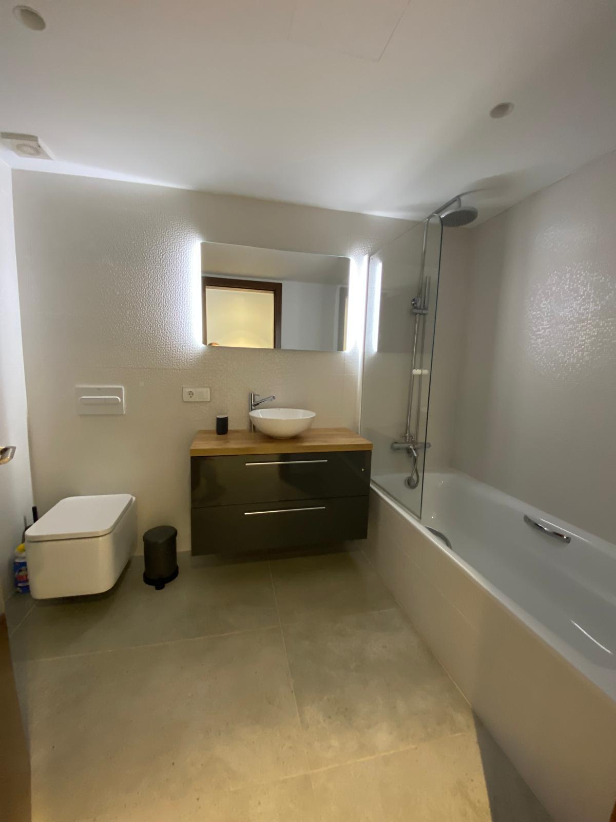 !OPPORTUNITÉ UNIQUE ! NOUVEAU CHALET DE 3 CHAMBRES AVEC PISCINE À CALPE