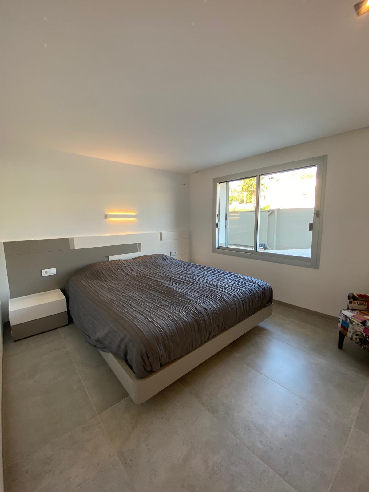 !OPPORTUNITÉ UNIQUE ! NOUVEAU CHALET DE 3 CHAMBRES AVEC PISCINE À CALPE
