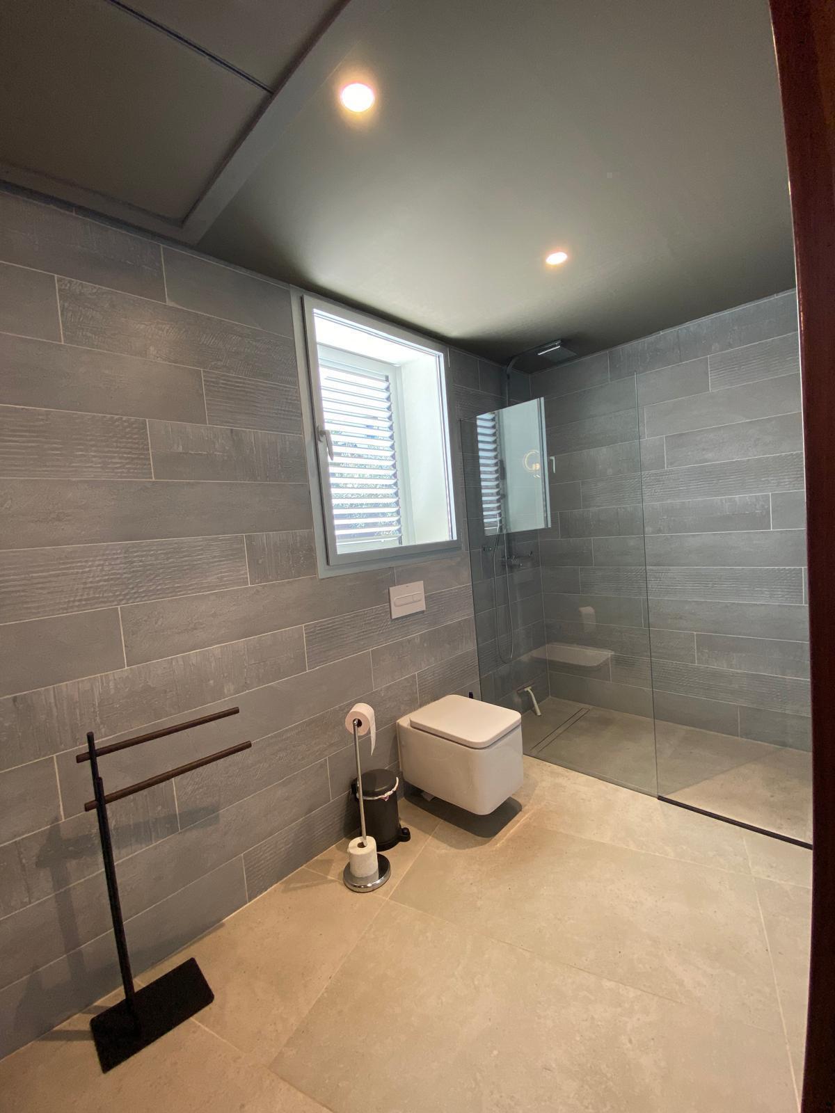 !OPPORTUNITÉ UNIQUE ! NOUVEAU CHALET DE 3 CHAMBRES AVEC PISCINE À CALPE