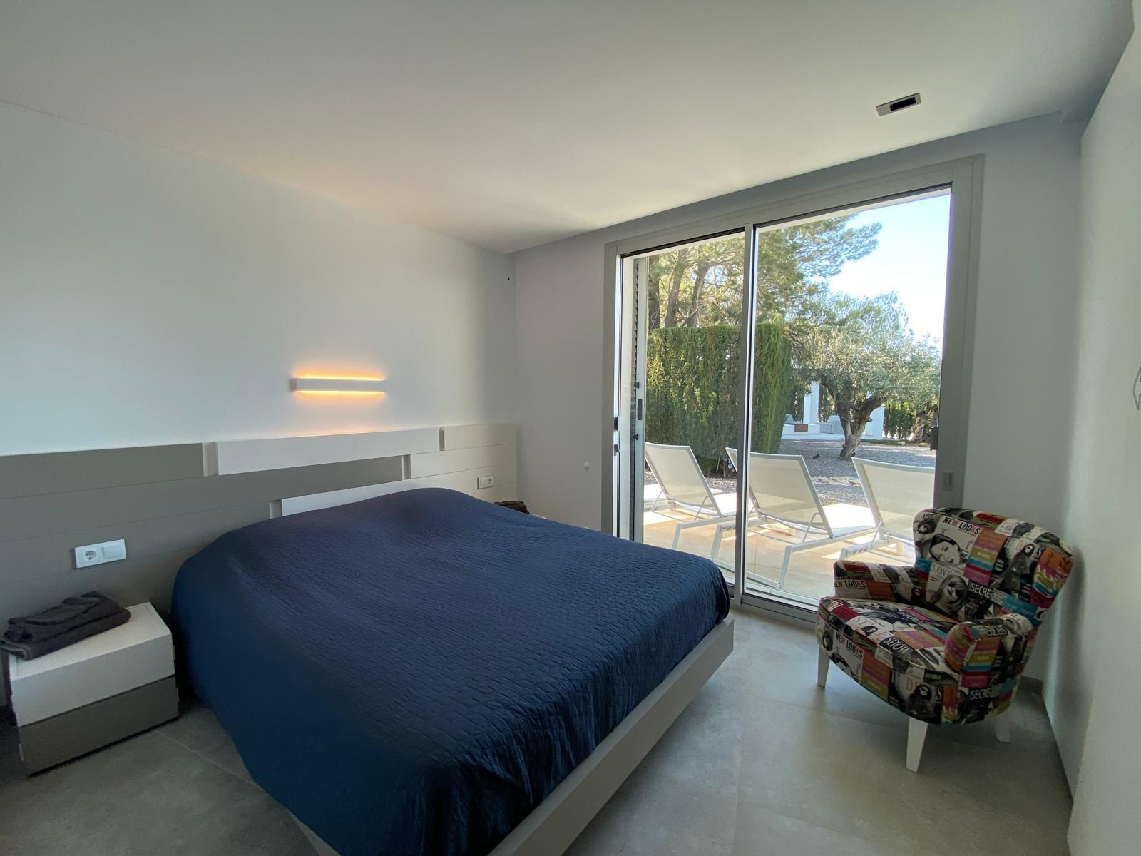 !OPPORTUNITÉ UNIQUE ! NOUVEAU CHALET DE 3 CHAMBRES AVEC PISCINE À CALPE