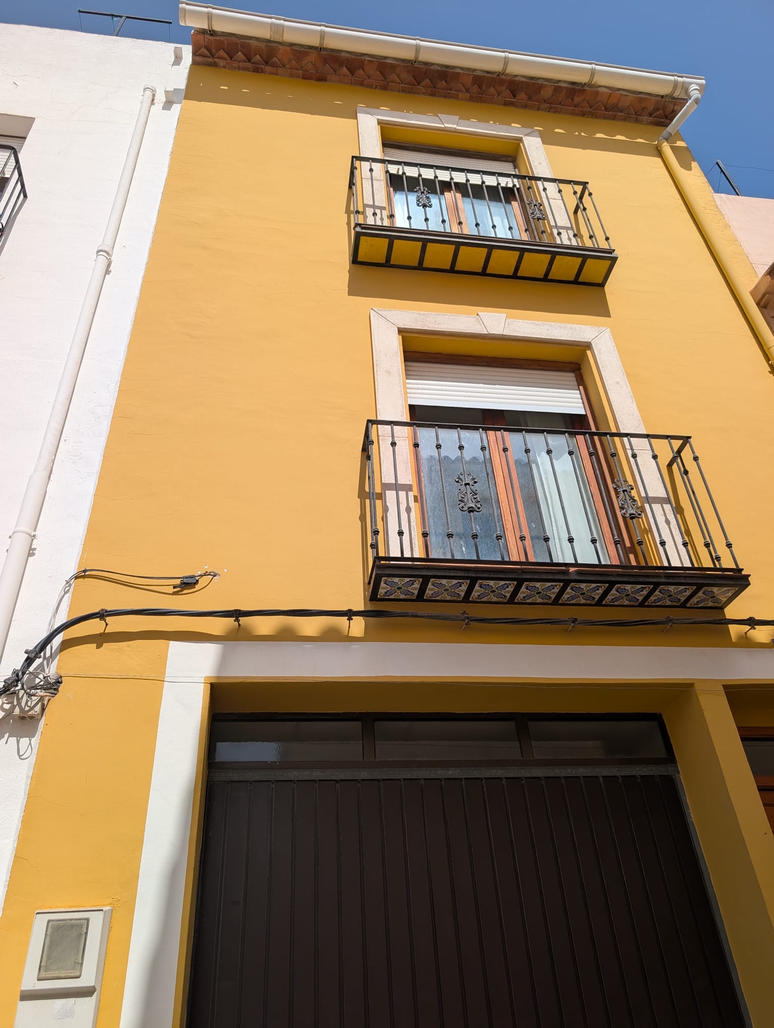 CASA DE PUEBLO CON COCHERA, BENISSA